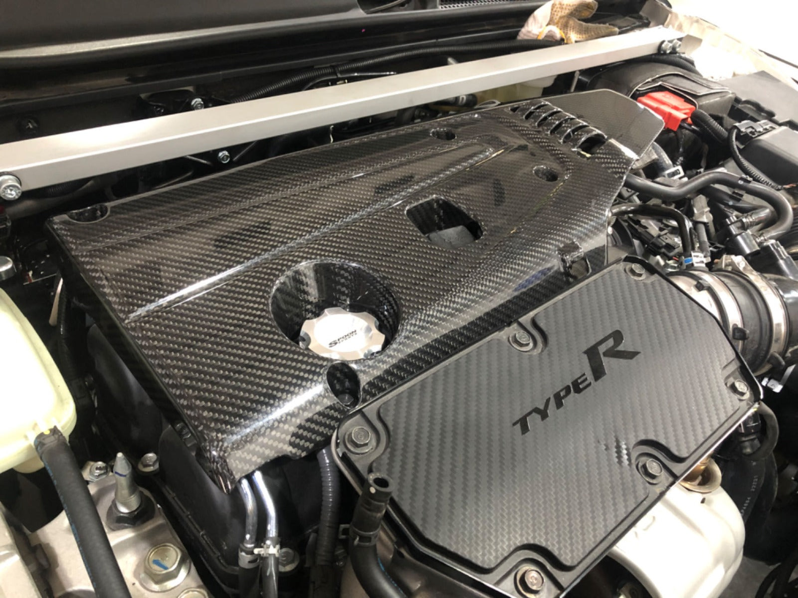 Carbon Fibre Engine Cover - HONDA CIVIC TYPE R - FL5 K20C1 2.0T 2023+ - Custom My Ride