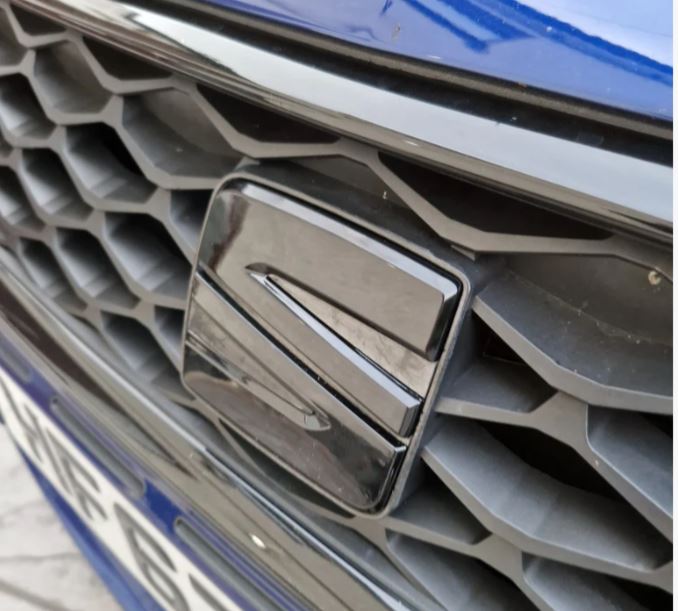 Seat Leon/Ibiza 5F/6F 2017-20 Black Replacement FRONT Badge Cover - MK3 CUPRA FR KJ1 - Custom My Ride