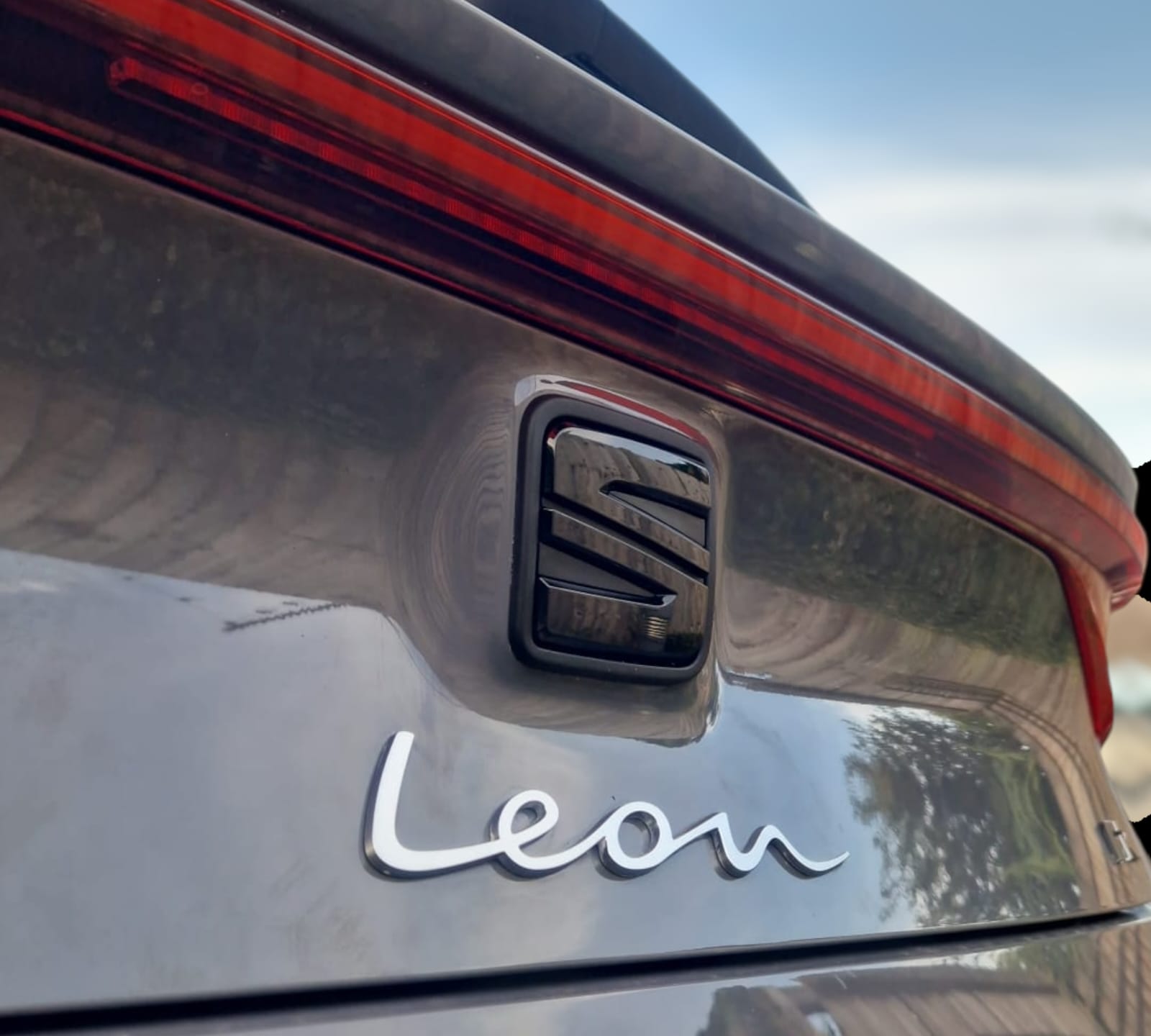 Seat Leon KL1/KL8 2020+ Black Replacement REAR Badge - MK4 FR - Custom My Ride