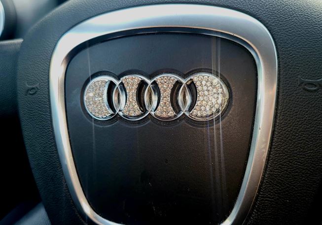 Audi Diamond Steering Wheel Decoration Bling -Audi A3 A4 A5 A6 A7 A8 Q3 Q5 Q7 Q8 A1 B9 C7 A6L S3 S5 S7 TT - Custom My Ride