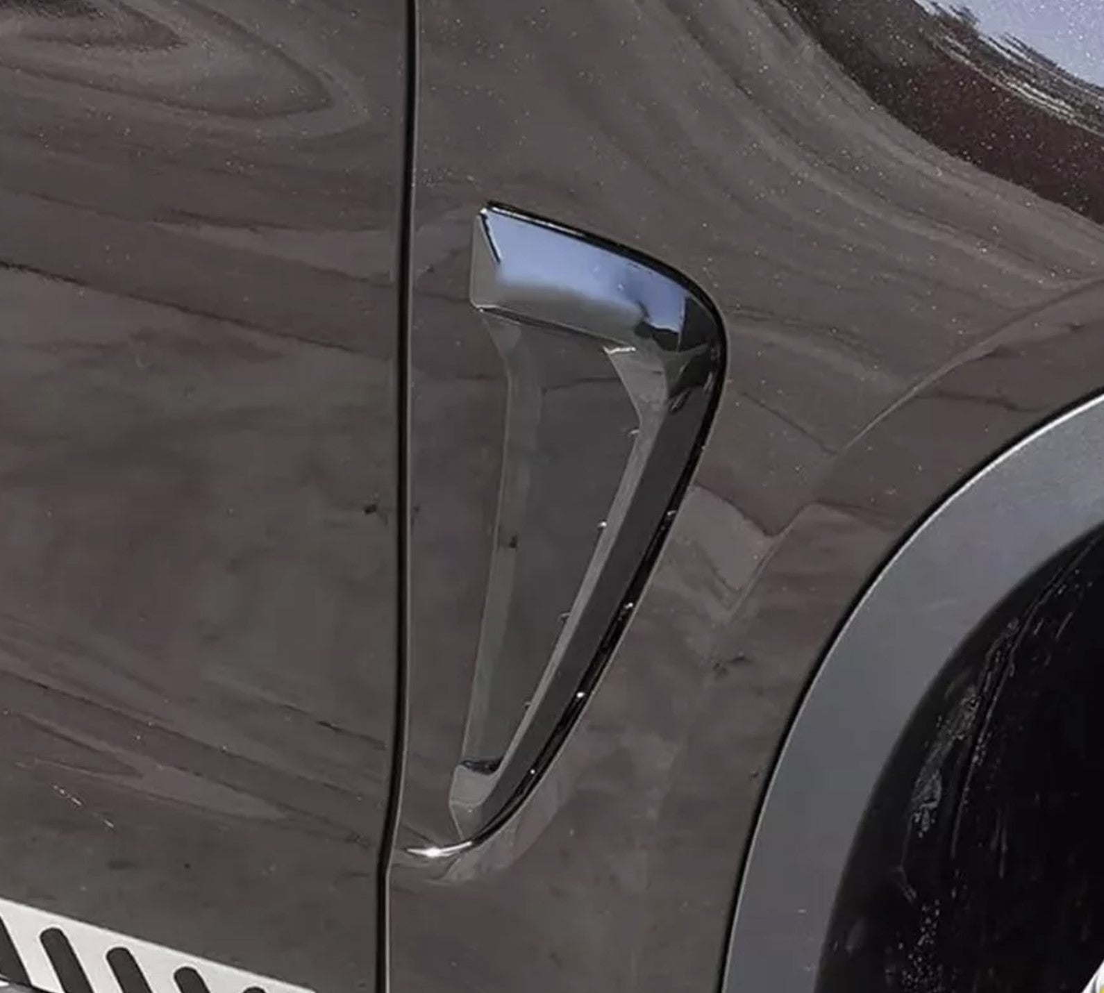 BMW X5 SIDE FENDER OUTLET TRIMS - GLOSS BLACK F15 F86