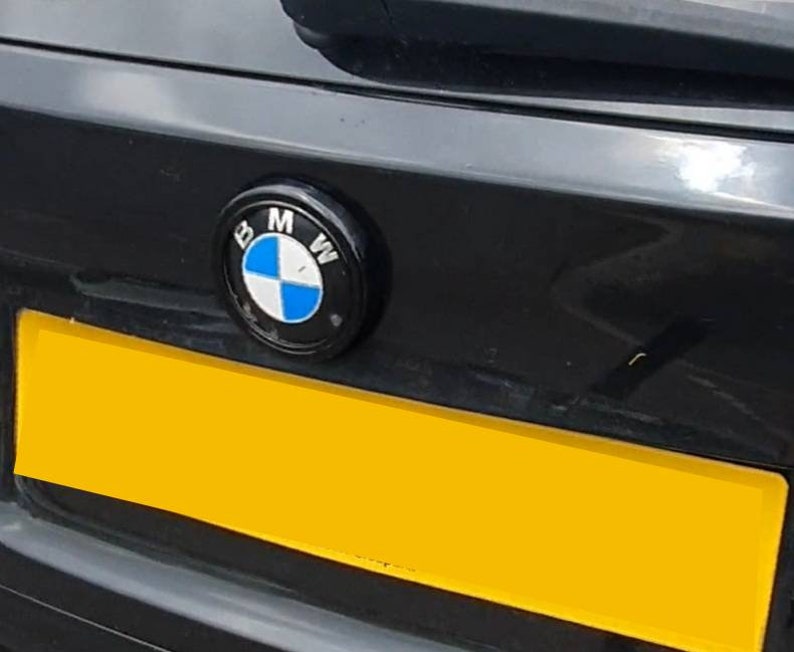 BMW X5 REAR BADGE SURROUND - GLOSS BLACK E70 2006-13 - Custom My Ride
