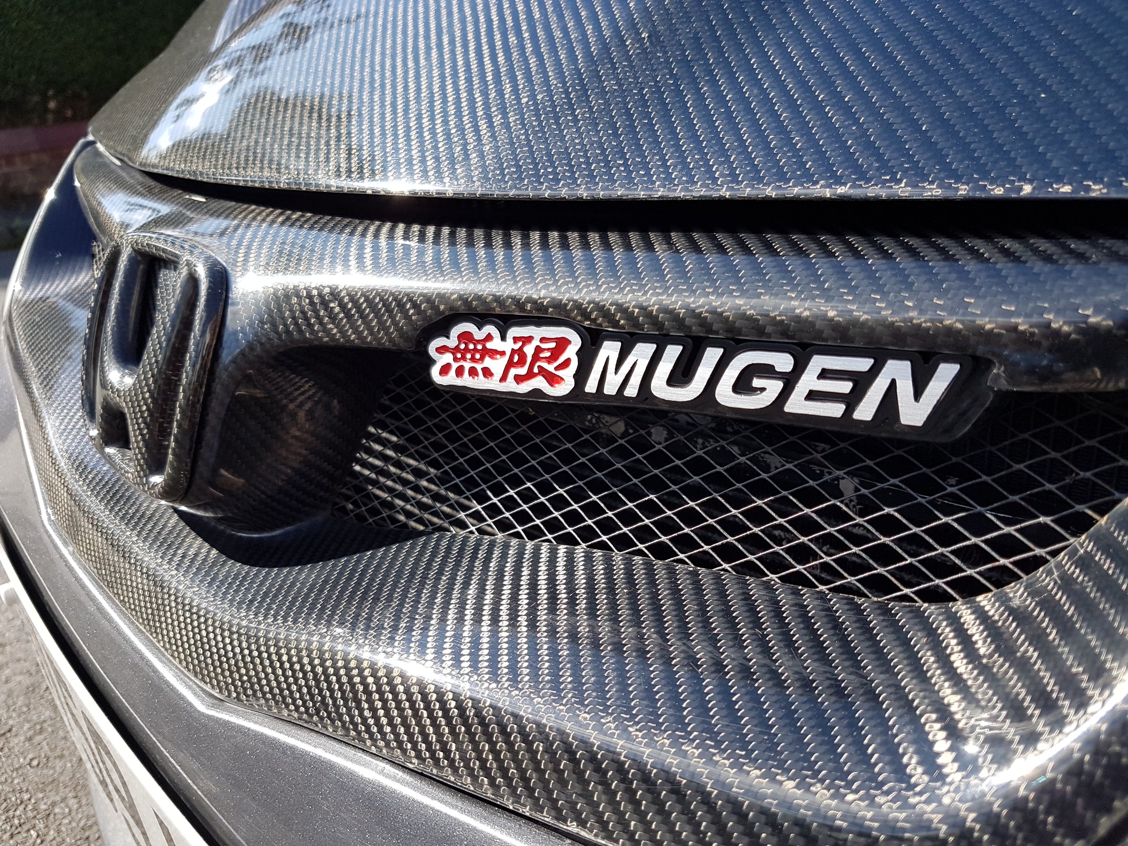 Mugen Grill badge 14.5cm FN2