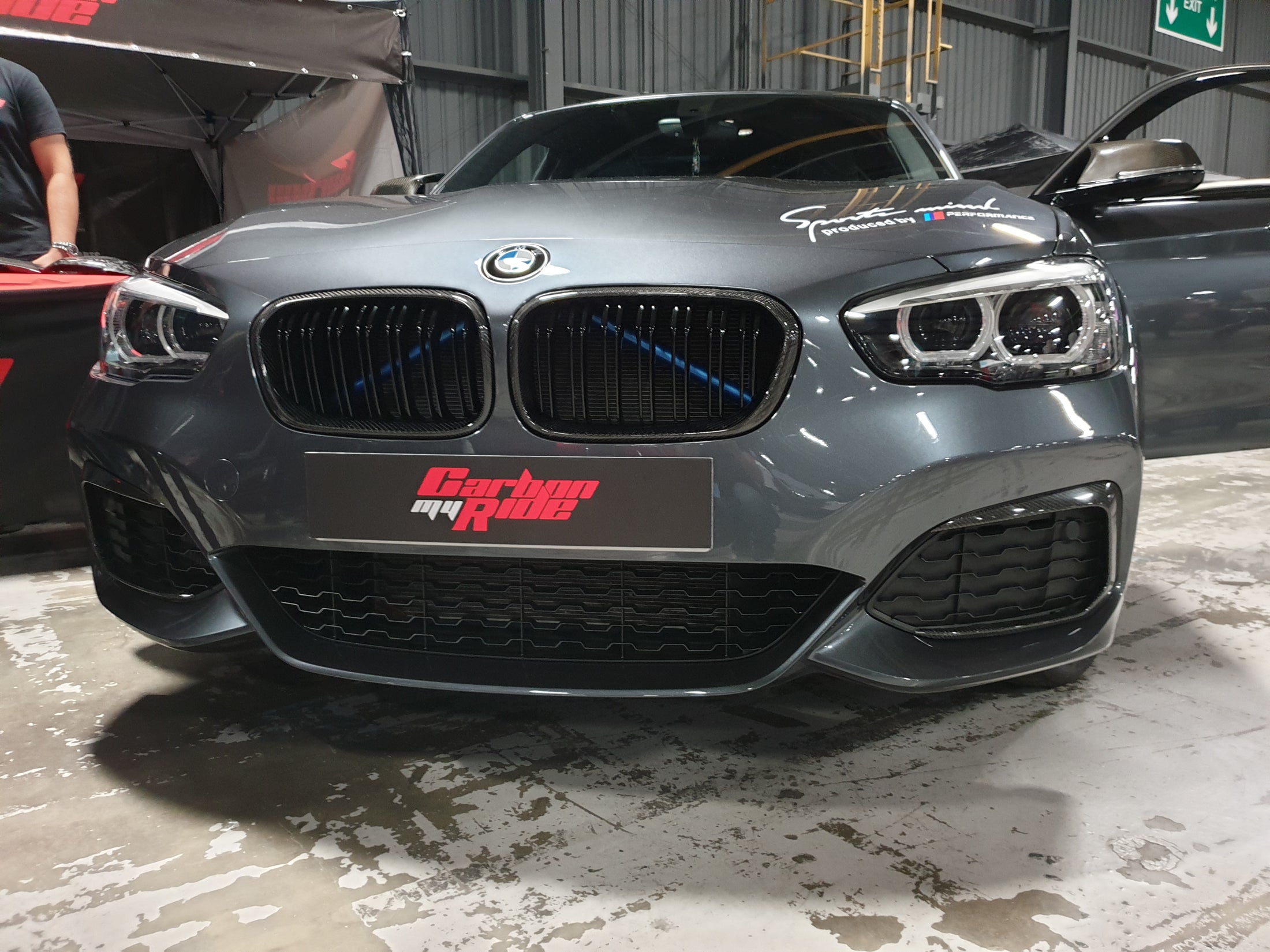 F20 Front Dual Slat Kidney Grill - Carbon Fibre - 1 Series BMW F21