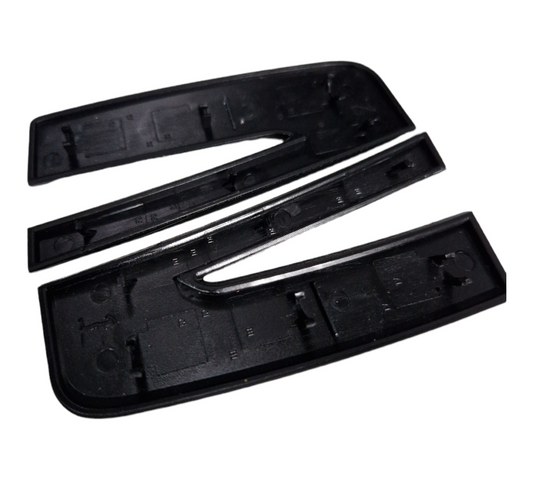 Seat Leon/Ibiza 5F/6F 2017-20 Black Replacement FRONT Badge Cover - MK3 CUPRA FR KJ1 - Custom My Ride